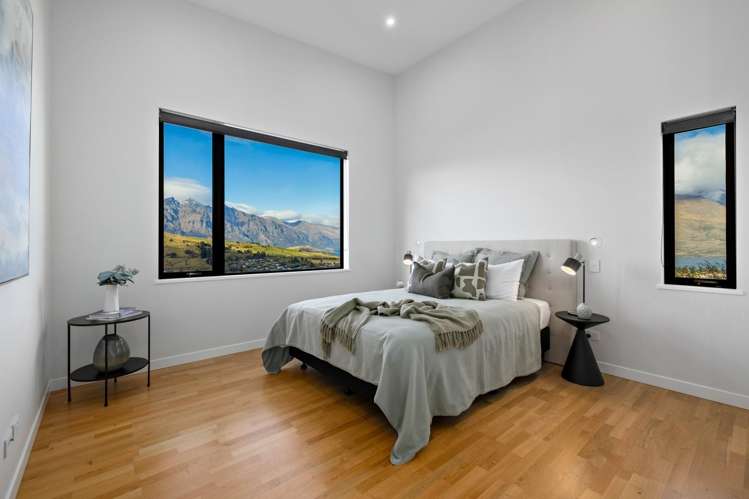 5 Lancewood Lane Queenstown Hill_11