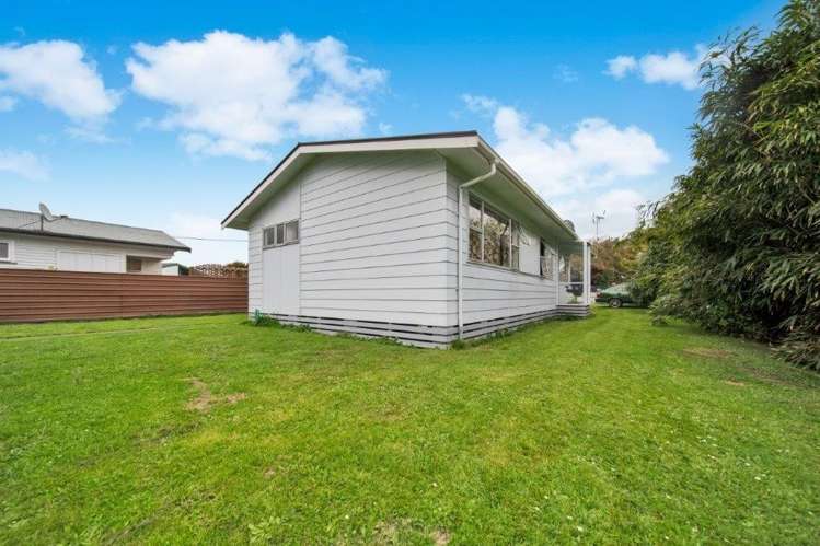 39 Fairfield Road Hawera_12