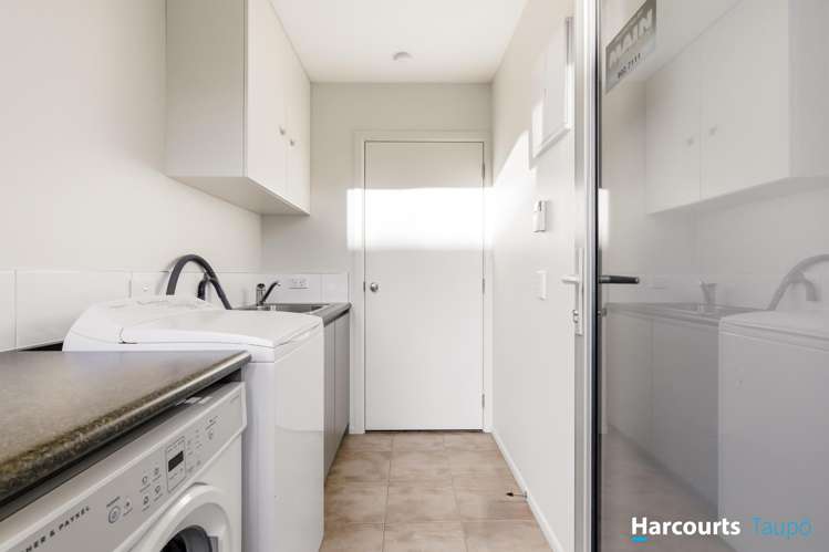 10A Mere Road Taupo_17