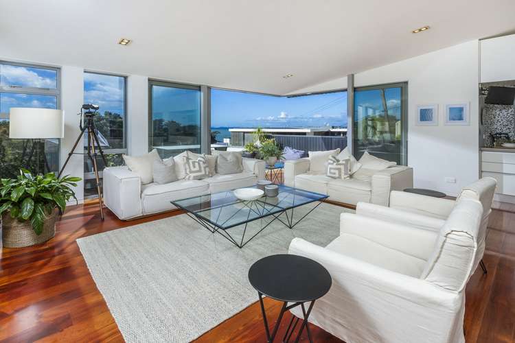 63 Beach Road Castor Bay_10