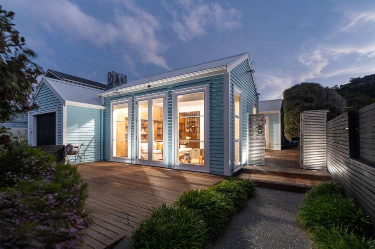 69 Marine Parade Seatoun_19