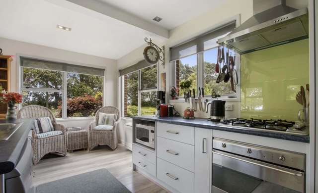 10 Roretana Drive Athenree_4