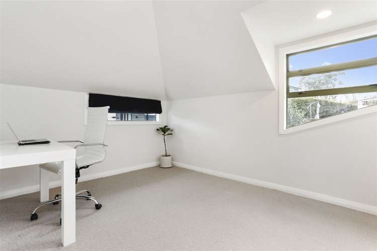 2/305 Lake Road Hauraki_15