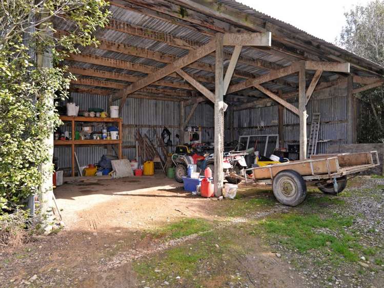 142 Strachan Road Ngatimoti_15