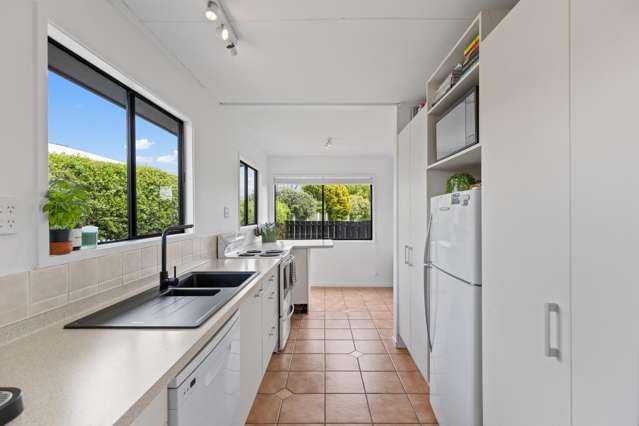 2/99 Tamatea Road Hilltop_3