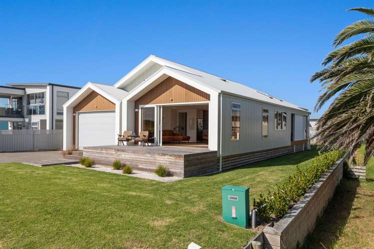 376 Ocean Road Ohope_38