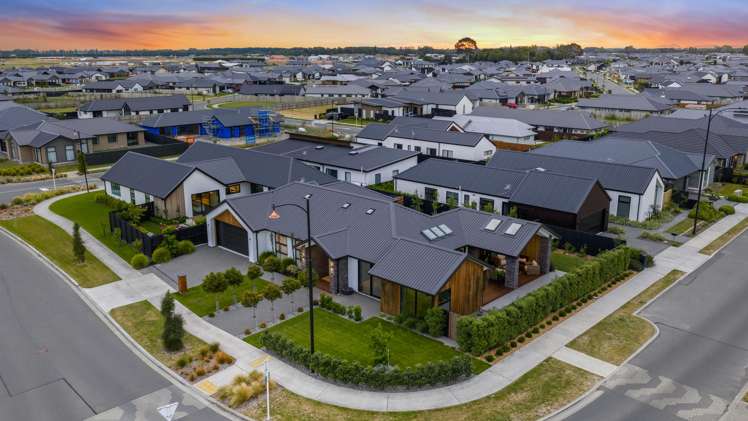 68 Vernon Drive Lincoln_28