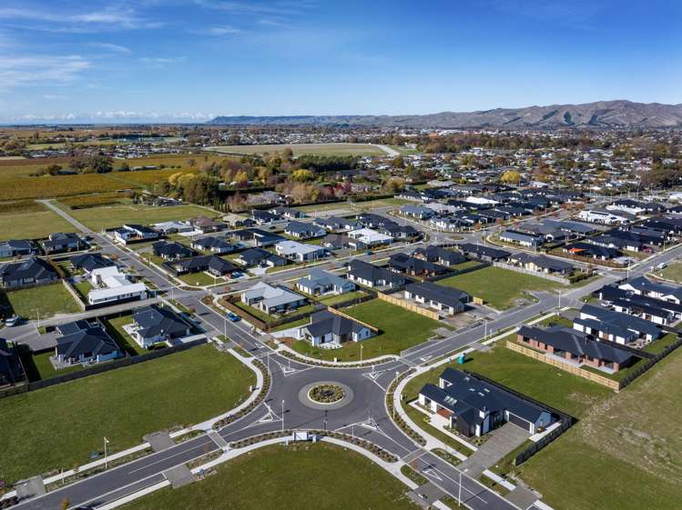 115 110 Oakley Avenue Springlands_1