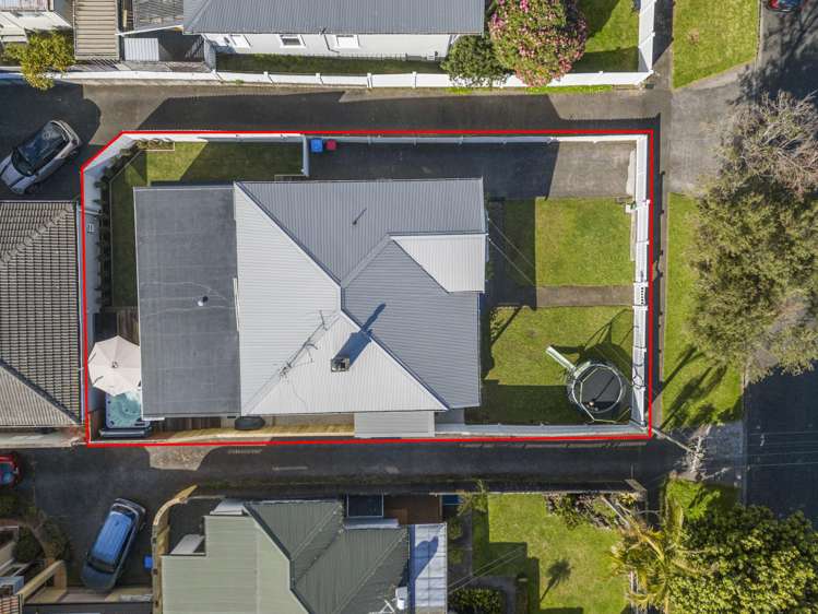 1/21 Foch Avenue Mount Roskill_24
