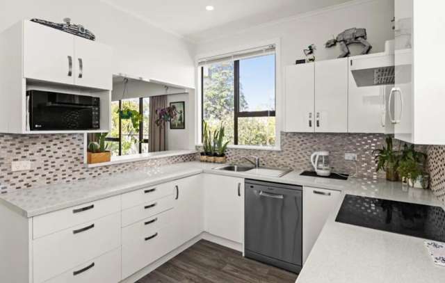 900 Duke Street 10487_1