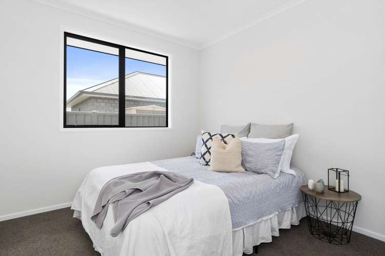 32 Blacklock Road Pyes Pa_18