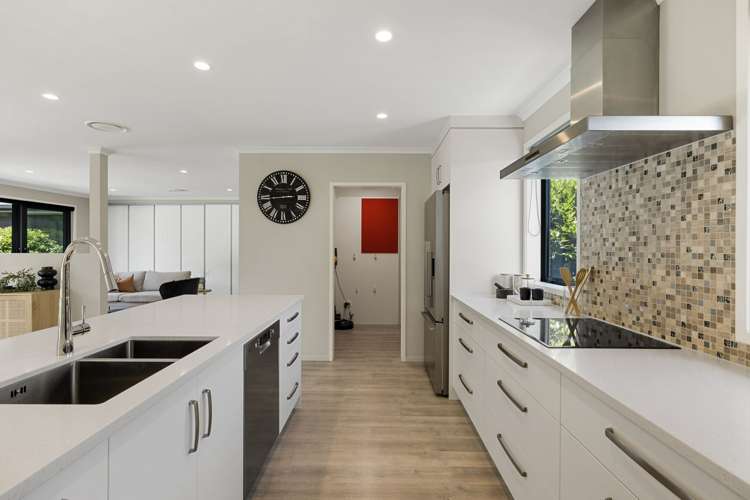 5 South Oaks Close Pukemoremore_9