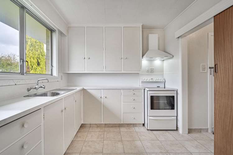 901 Queen Street East Parkvale_4