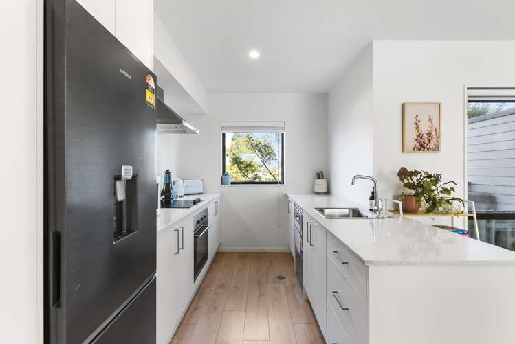 6/7 South Pacific Place Henderson_7