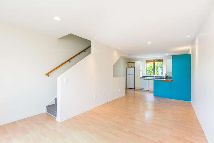 2/25 Rossmay Terrace Mount Eden_7