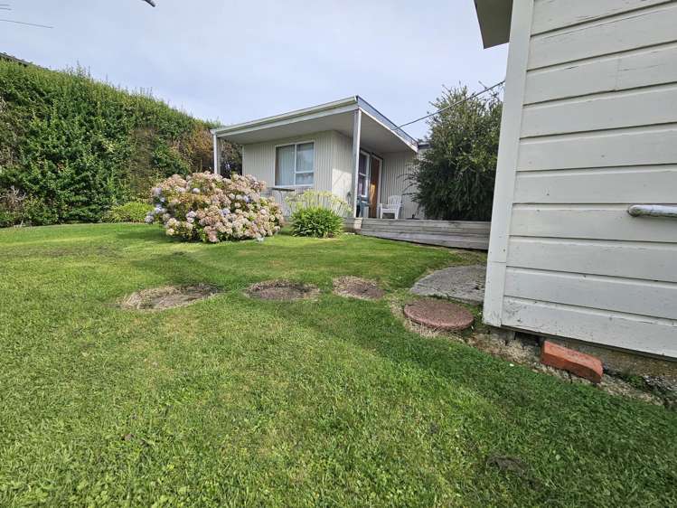 1 Ngaio Street Kaka Point_13
