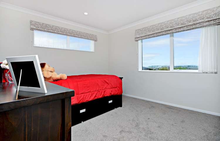 29 Arrowsmith Drive Flat Bush_13