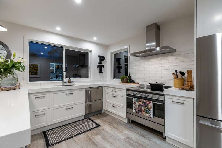 24 Hillplough Heights Richmond_13