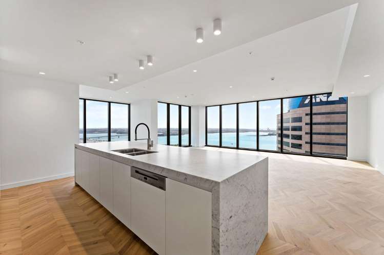 3701/51 Albert Street 10015_5