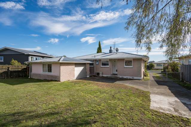 21 Tennyson Crescent Stoke_1