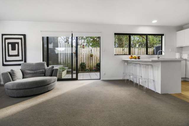 1/163 Queens Drive Lyall Bay_2