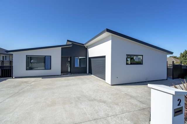 Modern Living Near St. Clair Golf Course