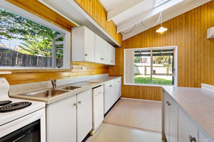 1/23 Aeroview Drive Beach Haven_12