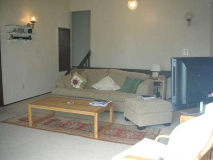 2/126 Island Bay Road Beach Haven_2