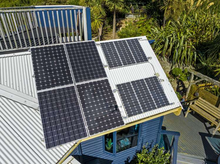 33 Slant Street Careys Bay_25