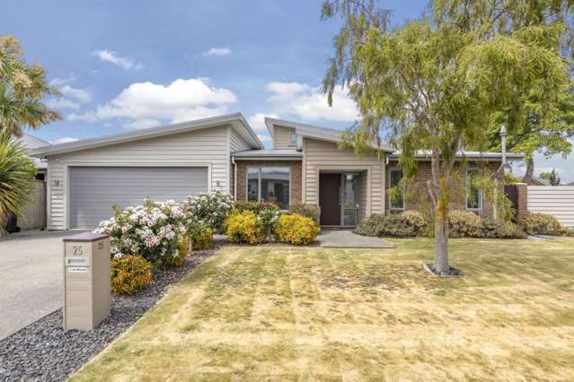 Family Living in ‘The Oaks’