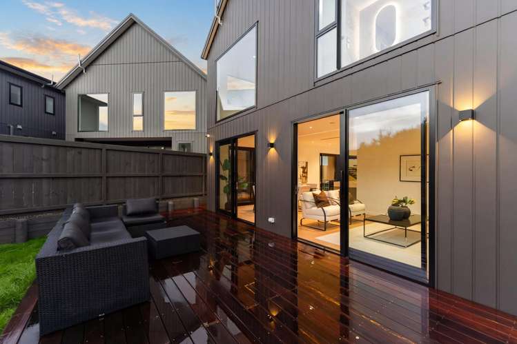 17 Humenga Place Long Bay_38