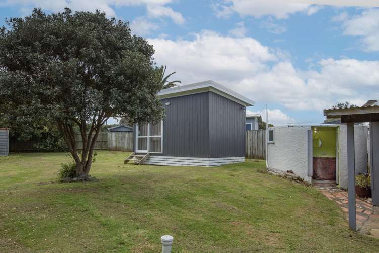 5 Bayly Street Baylys Beach_24