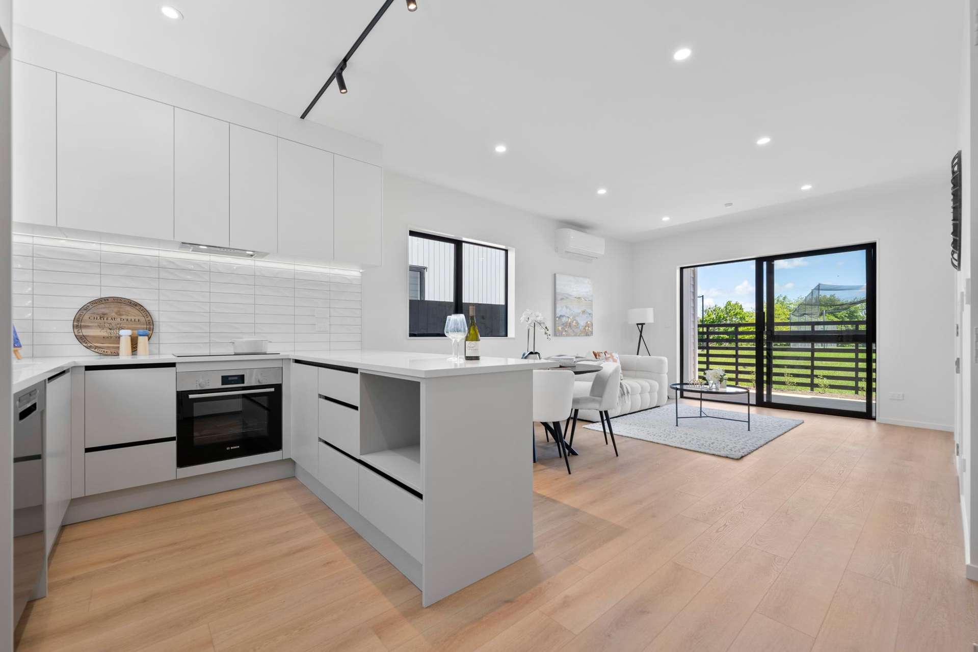 3/18 Albert Road Kelston_0