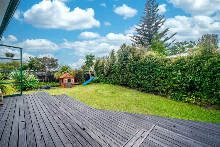 1/90 Bradbury Road Botany Downs_10