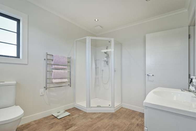13 Raceview Close Raureka_27