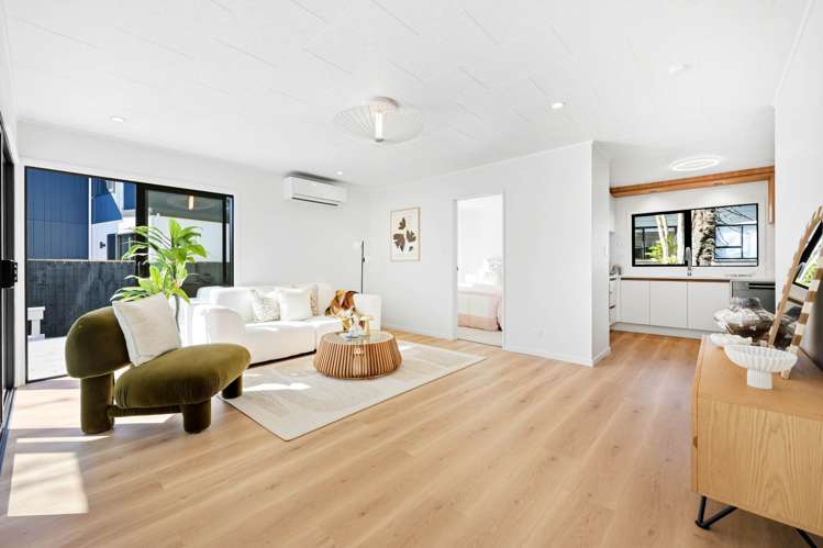 37 & 37A Glennandrew Drive Half Moon Bay_9