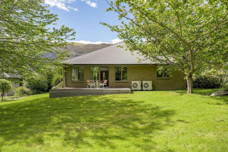 9 Hector Close Kingston_36