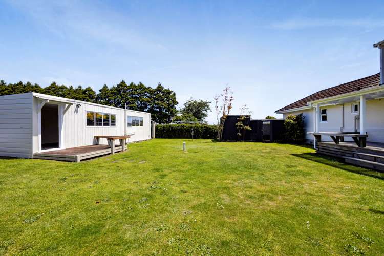 1354 Devon Road Waitara_23