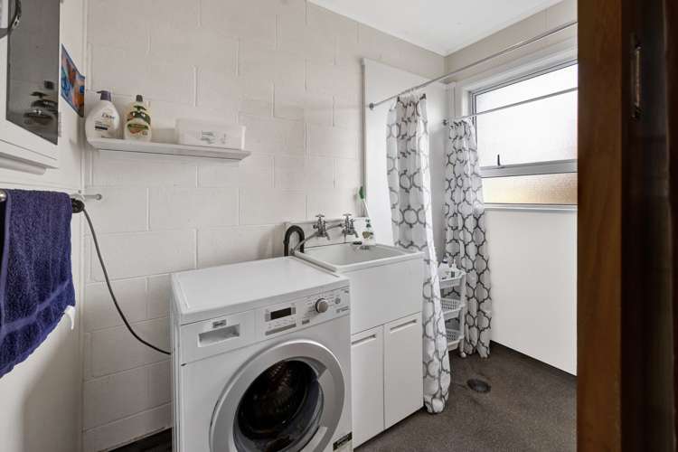 42/1 Egmont Street Hawera_12