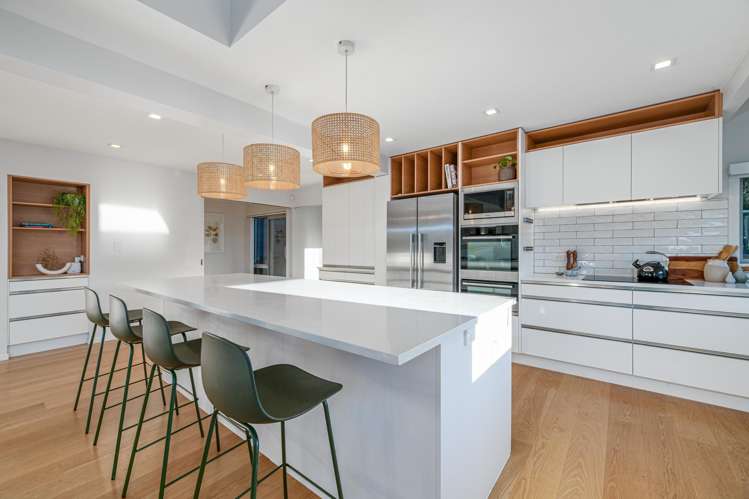 22 Woodfern Crescent Titirangi_4