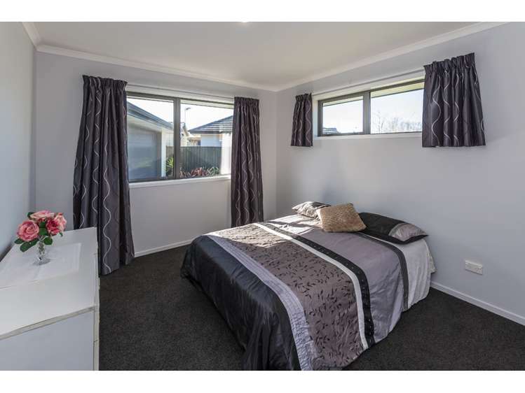 8 Carteret Place Aranui_8