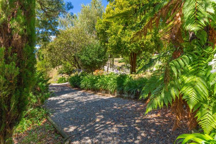 20 Tirimoana Terrace Anakiwa and Surrounds_23