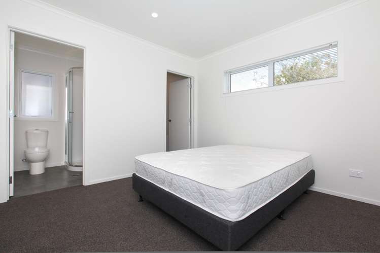 3/7 Burrows Place 1067_5
