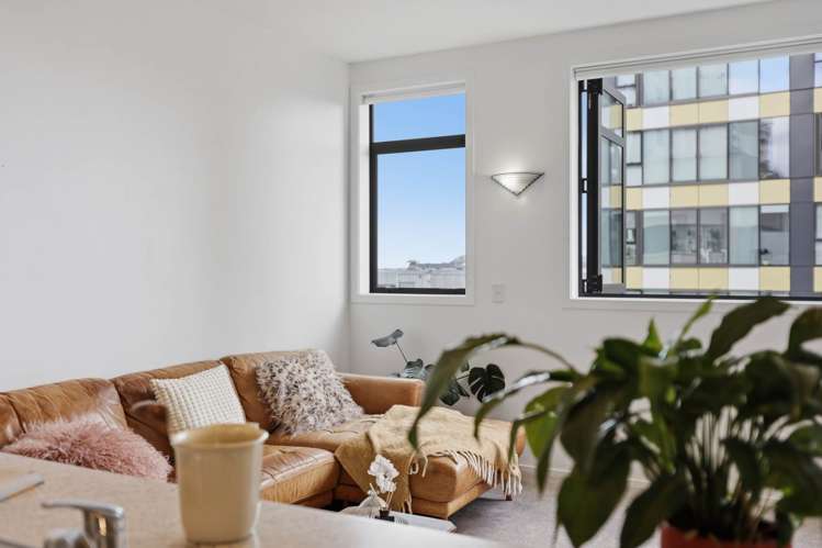 4D/105 Anzac Avenue_2