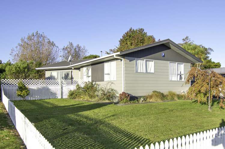 48 Somerset Crescent Highbury_11