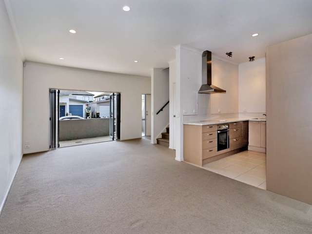 49 Mandival Avenue Flat Bush_1