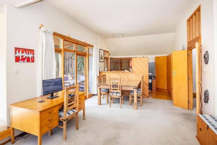 8 Cook Street Hamilton East_27