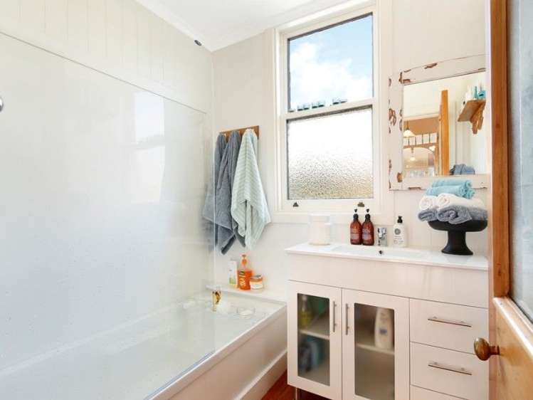 8a Arawhata Street Porirua East_13