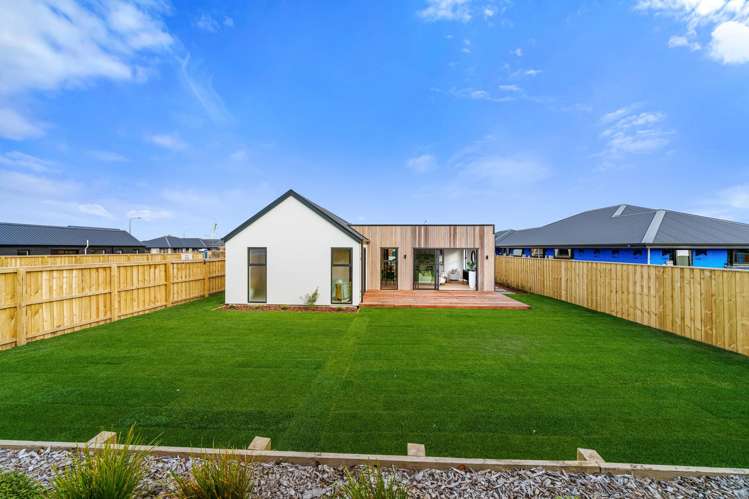 22 Greenslade Drive Lincoln_31