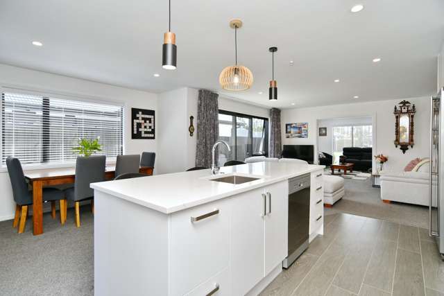 16 McQuillan Avenue Woodend_4